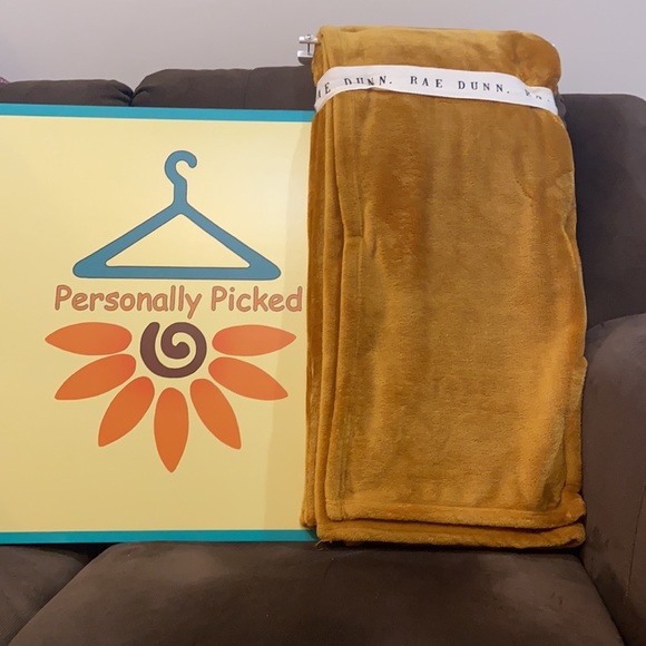 Rae Dunn TRICK OR TREAT Throw - Picture 2 of 4